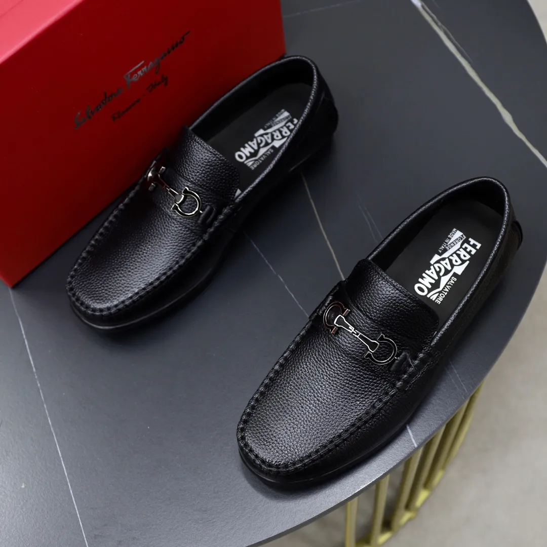 Men's shoes: 260🙅‍♂️🙅‍♂️🙅‍♂️Niuli Brand: Ferragamo Standard code: Men's code 38/44 (45 customized) Grade: Same as the official website Material: Original imported cowhide leather lining Original wear-resistant lightweight outsole Style category: Men's casual slip-on shoes Distinguished luxury brand elements top luxury Color: Actual picture color